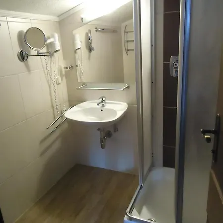 Dorfgasthof Schloesslstube 호텔 3*