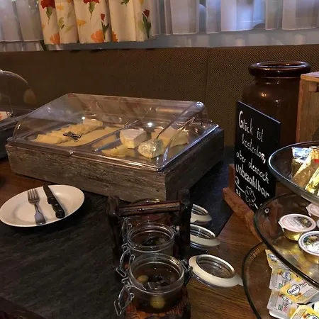 Dorfgasthof Schloesslstube 3*