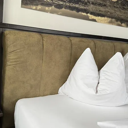 Hotel Dorfgasthof Schloesslstube Hotel 3*