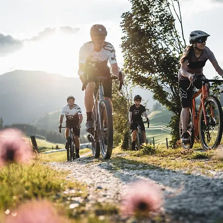 Dorfgasthof Schloesslstube 3*