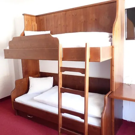 Dorfgasthof Schloesslstube Hotel