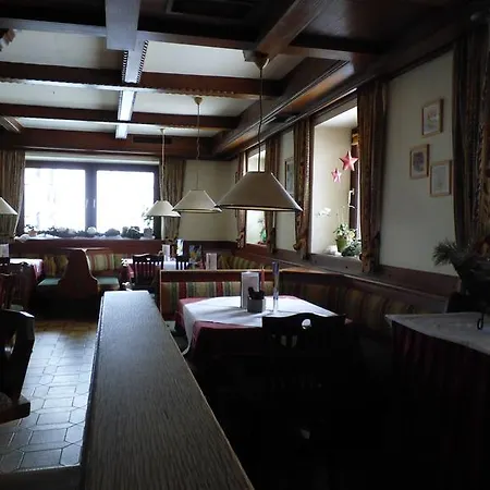 Hotel Dorfgasthof Schloesslstube